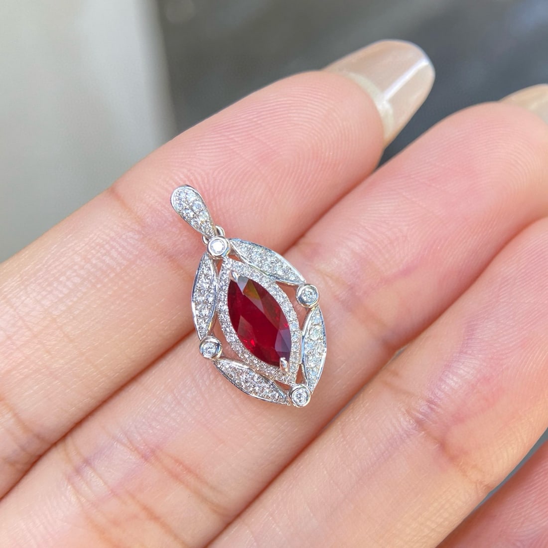 14k Gold 1.31 Ctw Natural Ruby & Diamond Pendant( Without Chain ): Ref:230974175 // gold content:14k gold // main gemstone:ruby // shape:marquise // carat weight:1. 01ct // color:pigeonblood red // treatment:natural // // adjacent gemstone 2 : diamond //
