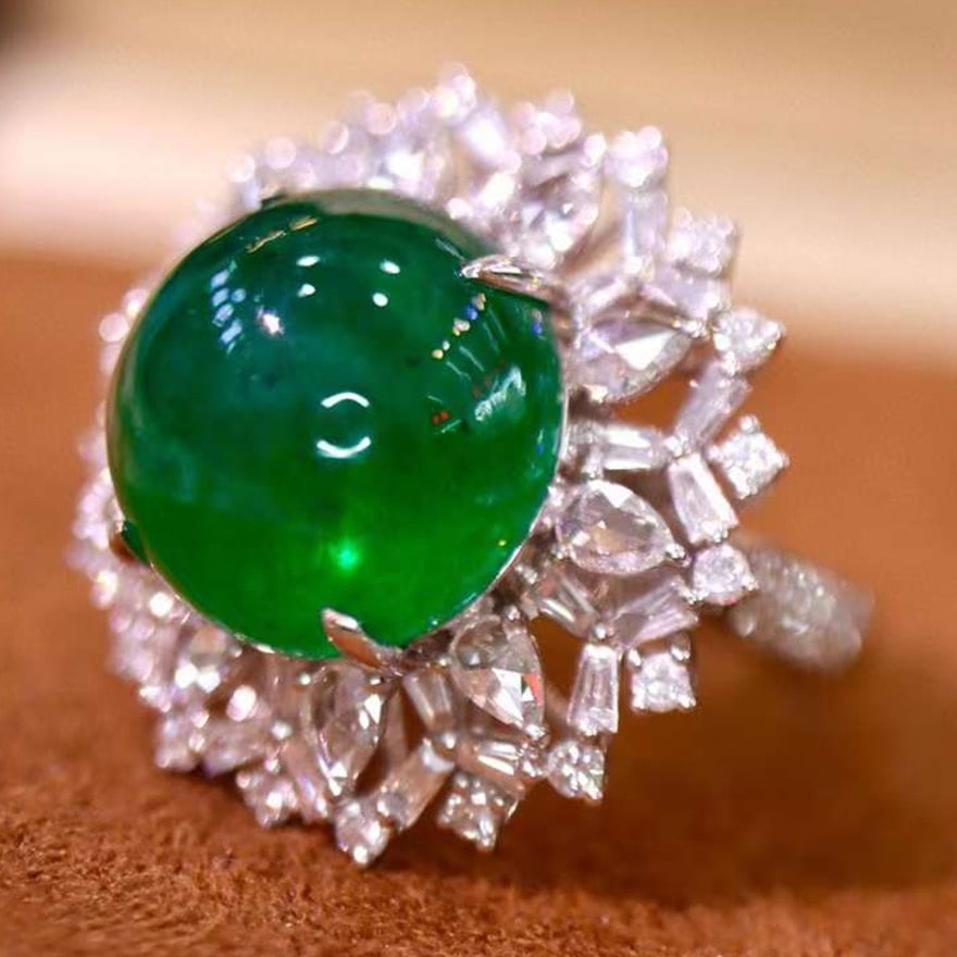 14k Gold 12.58 Ctw Natural Emerald & Diamond Ring: Ref:230974205 // gold content:14k gold // ring size:7. 25us // // main gemstone:emerald // shape:round // carat weight:11. 15ct // color:green // treatment:natural // cut grade:g // // adjacent gemsto