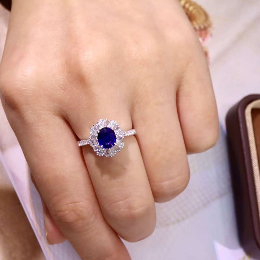 14k Gold 1.93 Ctw Vivid Blue Natural Sapphire & Diamond Ring - 3