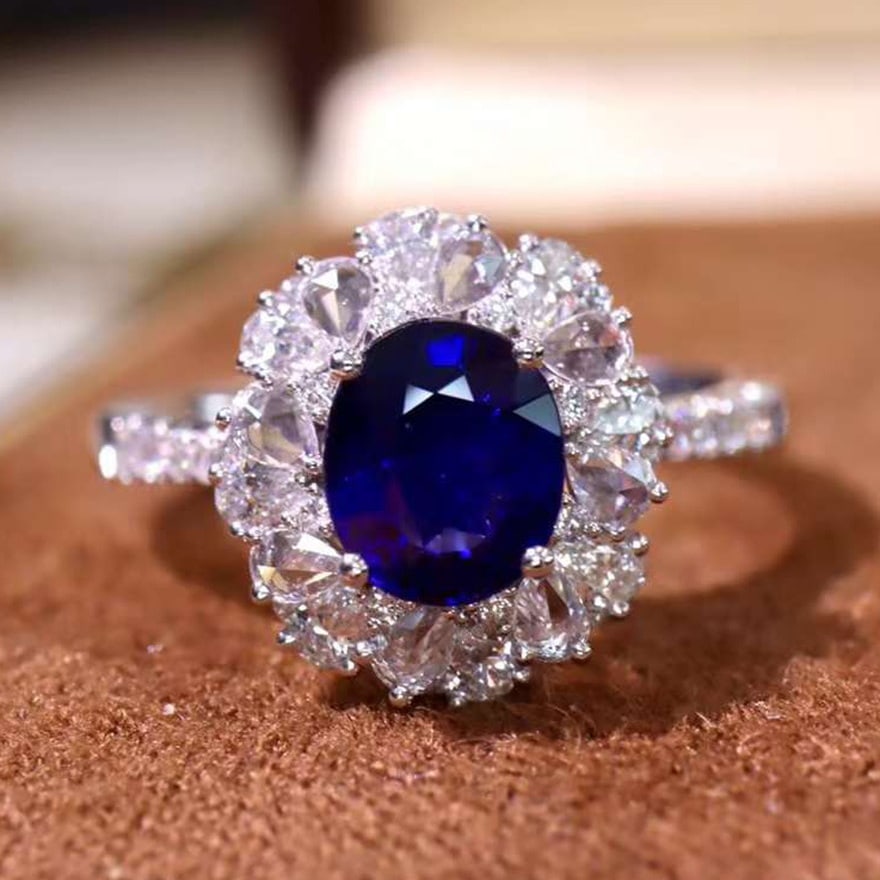 14k Gold 1.93 Ctw Vivid Blue Natural Sapphire & Diamond Ring - 4