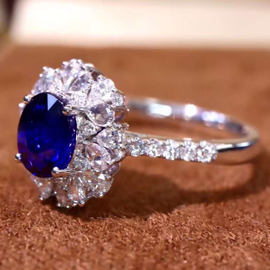 14k Gold 1.93 Ctw Vivid Blue Natural Sapphire & Diamond Ring - 5