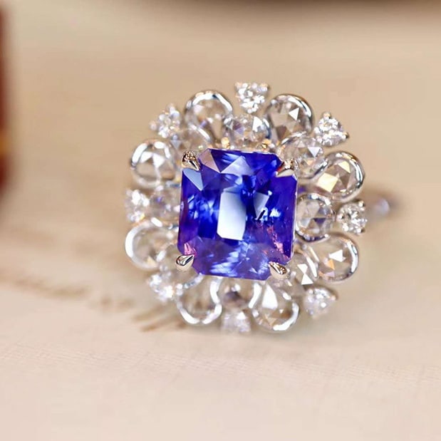 14k Gold 3.27 Ctw Natural Sapphire & Diamond Ring: Ref:230974221 // gold content:14k gold // ring size:7. 25us // // main gemstone:sapphire // shape:octagonal // carat weight:2. 55ct // color:blue // treatment:natural // // adjacent gemstone 2 :