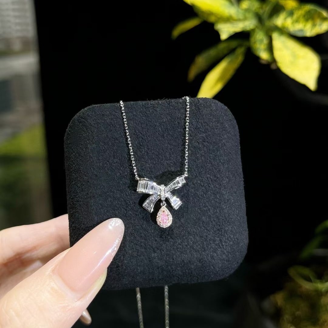 14k Gold 0.53 Ctw Natural Pink Diamond & Diamond Necklace: Ref:230974250 // gold content:14k gold // main gemstone:pink diamond // shape:pear // carat weight:0. 08ct // color:pink // treatment:natural // // adjacent gemstone 2 : diamond // shape:multiply