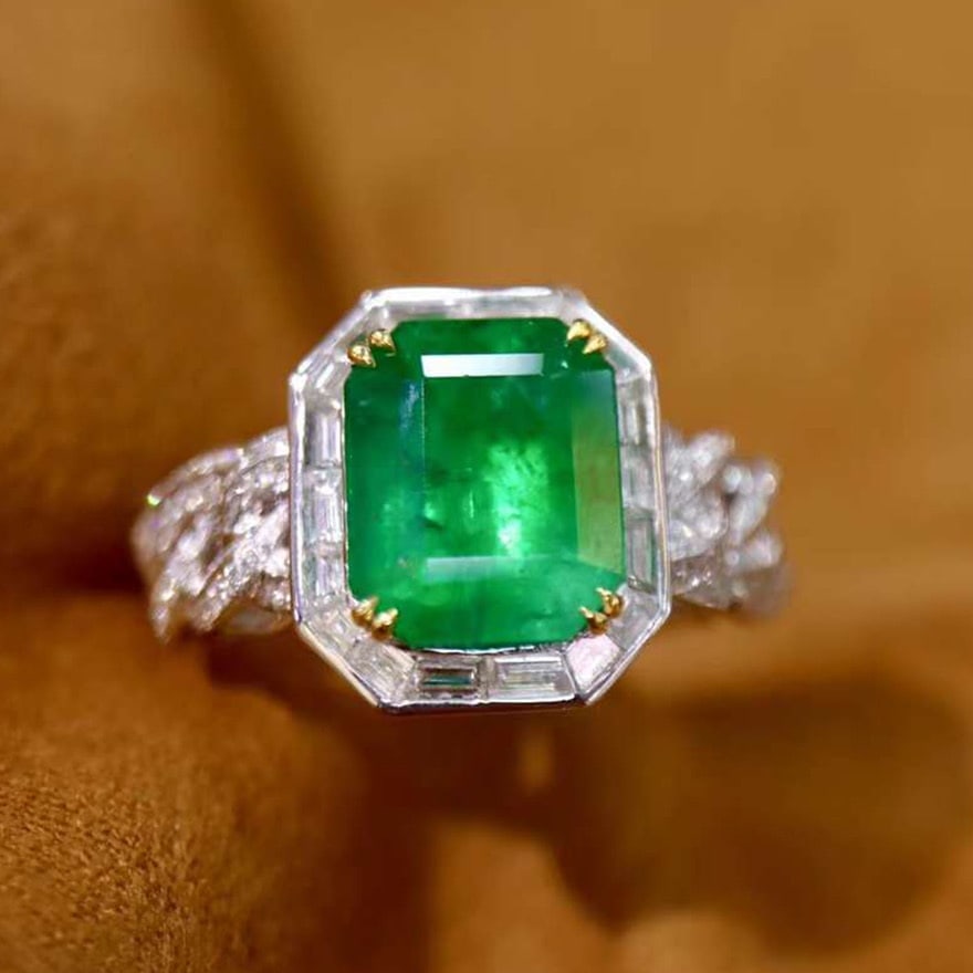 14k Gold 4.65 Ctw Natural Emerald & Diamond Ring (1 of 4)