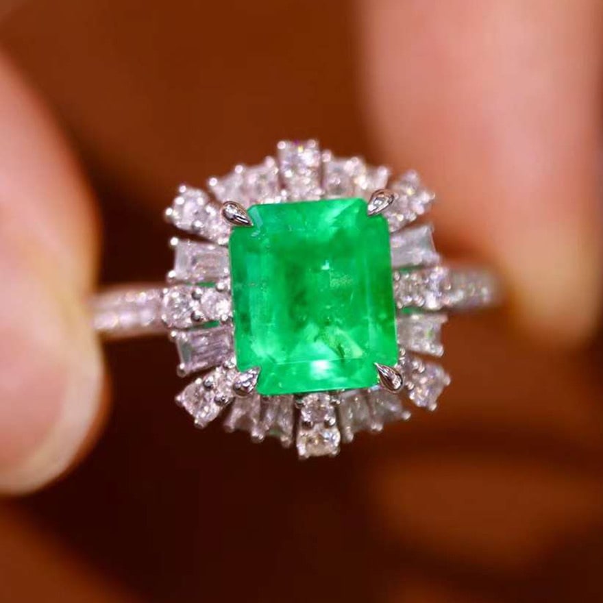 14k Gold 2.03 Ctw Natural Emerald & Diamond Ring: Ref:230974285 // gold content:14k gold // ring size:7. 25us // // main gemstone:emerald // shape:octagonal // carat weight:1. 42ct // color:green // treatment:natural // // adjacent gemstone 2 :