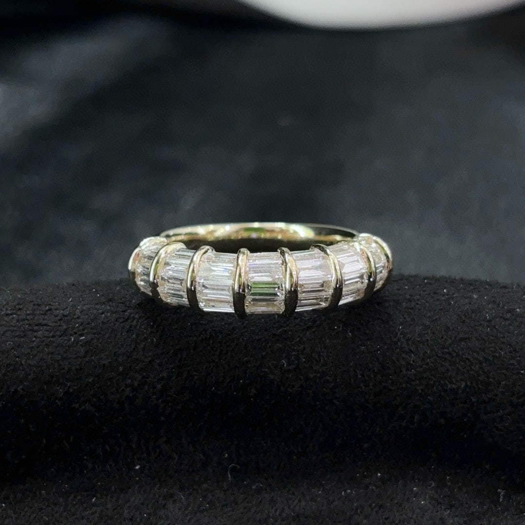 14k Gold 1.82 Ct Natural H Diamond Ring: Ref:230974289 // gold content:14k gold // ring size:7. 25us // // main gemstone:diamond // shape:baguette // carat weight:1. 82ct // clarity grade:vs-si // color:h // treatment:natural //