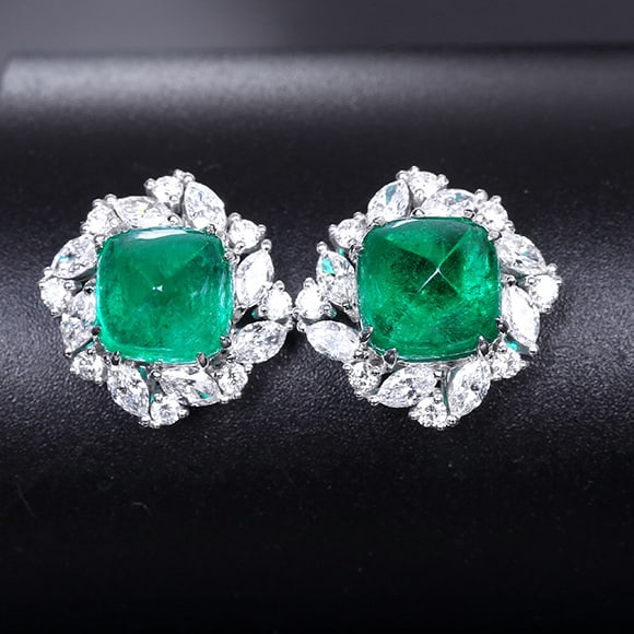 14k Gold 6.46 Ctw Natural Emerald & Diamond Earrings: Ref:230974313 // gold content:14k gold // main gemstone:emerald // shape:suger-loaf // carat weight:5. 2ct // color:green // treatment:natural // // adjacent gemstone 2 : diamond // shape:multiply