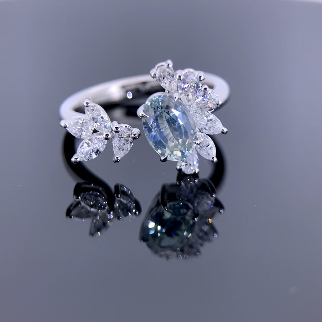 14k Gold 1.82 Ctw Natural Vanadium-chrysoberyl & Diamond Ring: Ref:230974377 // gold content:14k gold // ring size:7. 25us // // main gemstone:vanadium-chrysoberyl // shape:oval // carat weight:1. 13ct // color:blue // treatment:natural // // adjacent