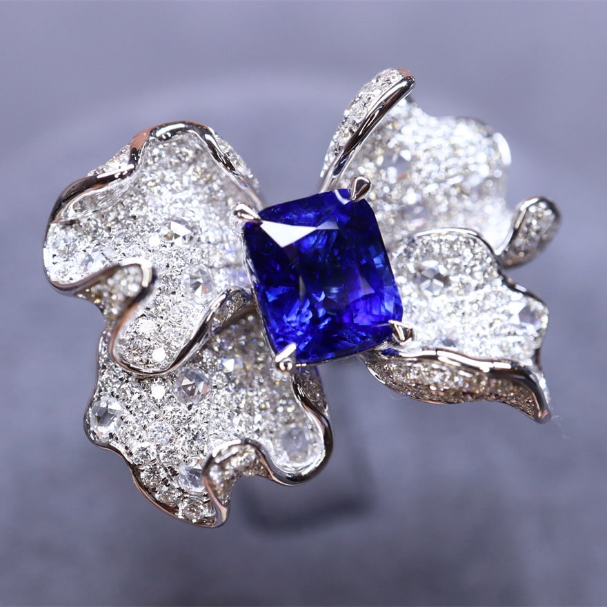 14k Gold 3.43 Ctw Natural Sapphire & Diamond Ring: Ref:230974393 // gold content:14k gold // ring size:7. 25us // // main gemstone:sapphire // shape:cushion // carat weight:2. 13ct // color:royal blue // treatment:natural // // adjacent gemstone 2