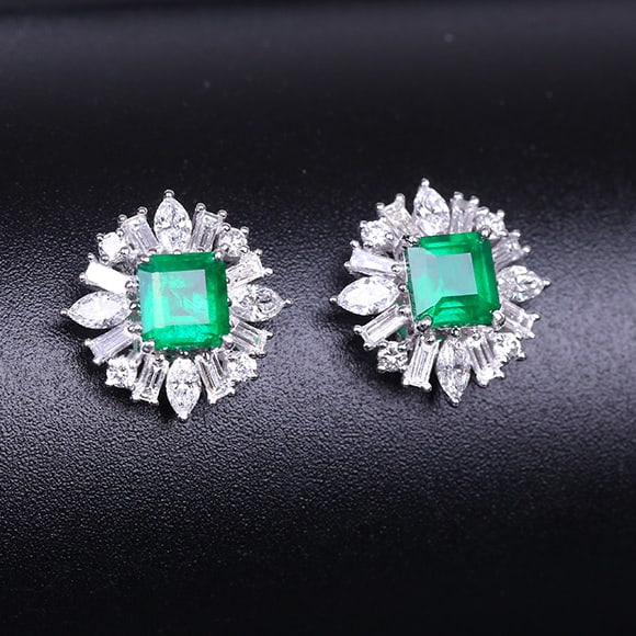 14k Gold 1.26 Ctw Vivid Green Natural Emerald & Diamond Earrings - 2