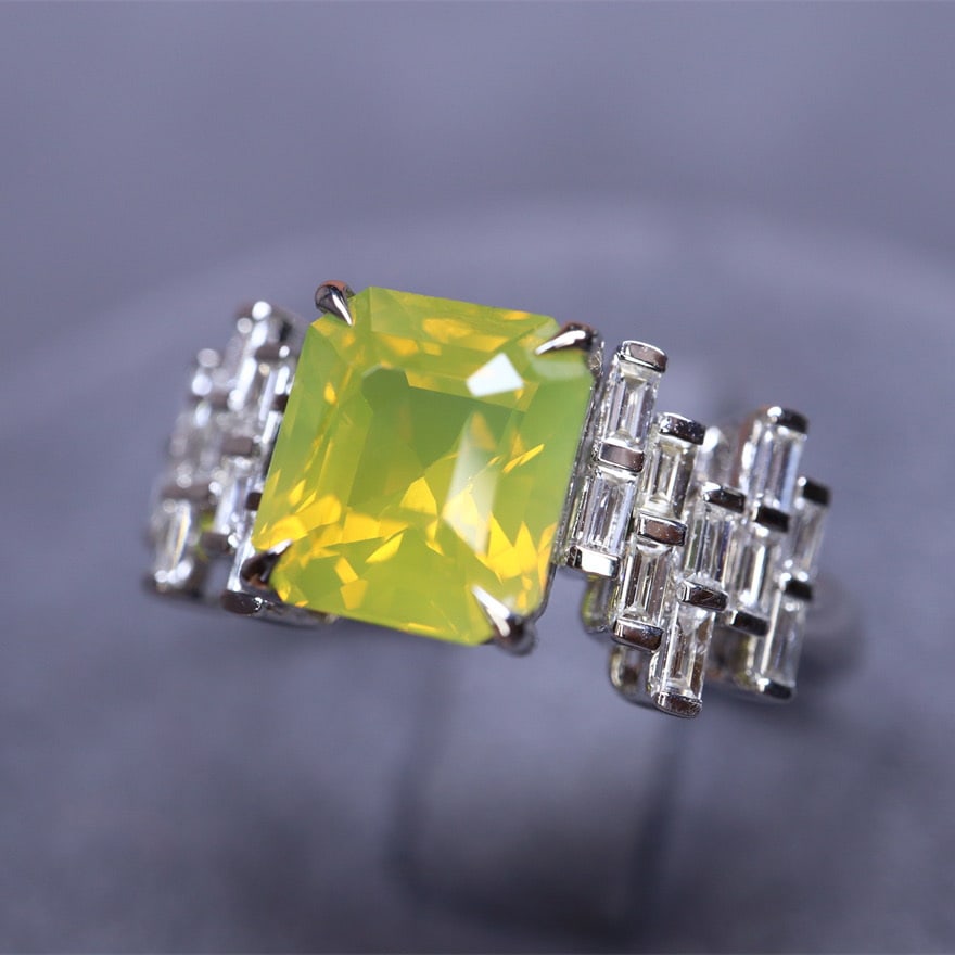 14k Gold 2.53 Ctw Natural Chrysoberyl & Diamond Ring: Ref:230974415 // gold content:14k gold // ring size:7. 25us // // main gemstone:chrysoberyl // shape:octagonal // carat weight:2. 11ct // color:yellow // treatment:natural // // adjacent gemstone 2 :