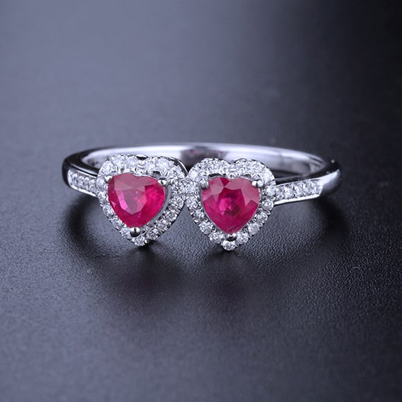 14k Gold 0.64 Ctw Natural Ruby & Diamond Ring: Ref:230974417 // gold content:14k gold // ring size:7. 25us // // main gemstone:ruby // shape:heart // carat weight:0. 51ct // color:red // treatment:natural // // adjacent gemstone 2 : diamond //