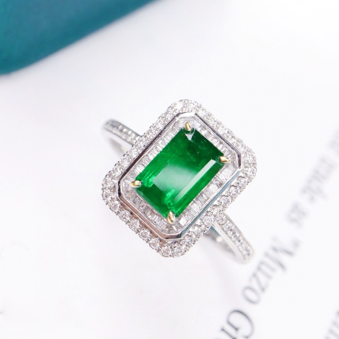 14k Gold 1.42 Ctw Vivid Green Natural Emerald & Diamond Ring - 3
