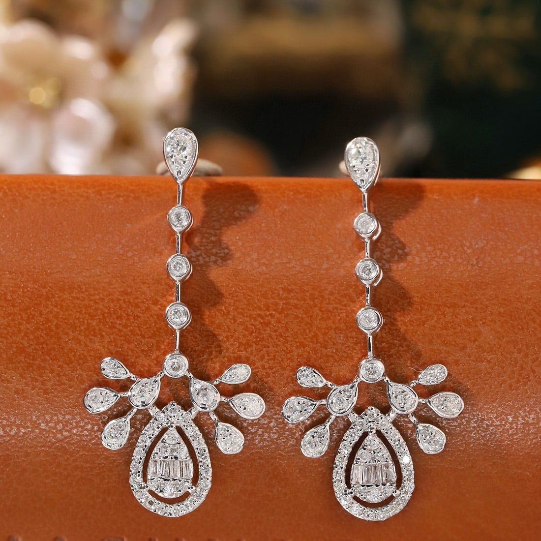 14k Gold 0.6 Ct Natural H Diamond Earrings: Ref:231131045 // gold content:14k gold // main gemstone:diamond // shape:multiple // carat weight:0. 6ct // clarity grade:vs-si // color:h // treatment:natural // Condition: NewLow Estimate: