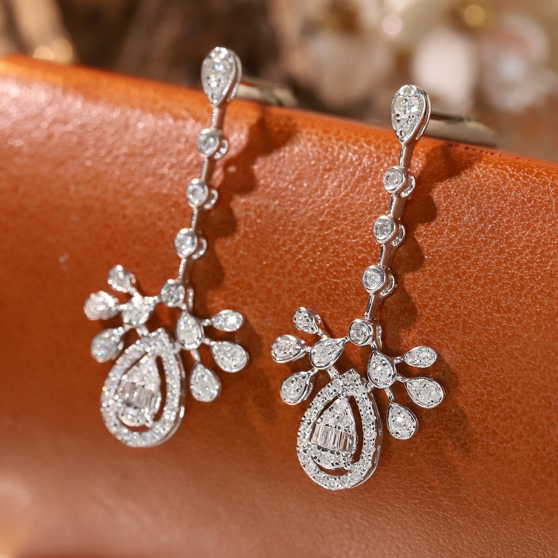 14k Gold 0.6 Ct Natural H Diamond Earrings - 8