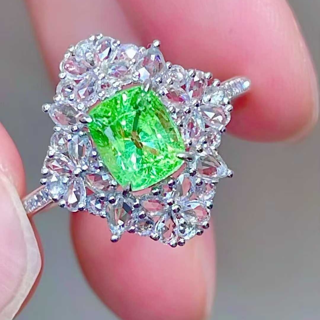 14k Gold 1.42 Ct Natural Tsavorite & Sapphire & Diamond Ring - 4