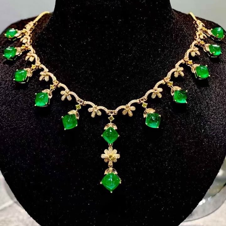 14k Gold 10.02 Ct Natural Emerald & Diamond Necklace (1 of 7)