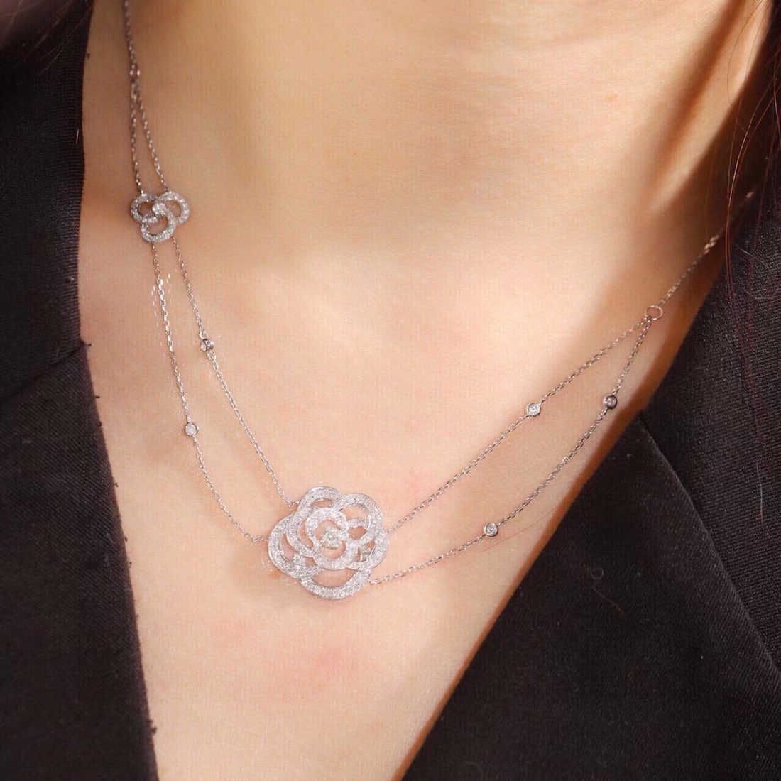 14k Gold 0.8 Ct Natural H Diamond & Flowers Necklace - 7