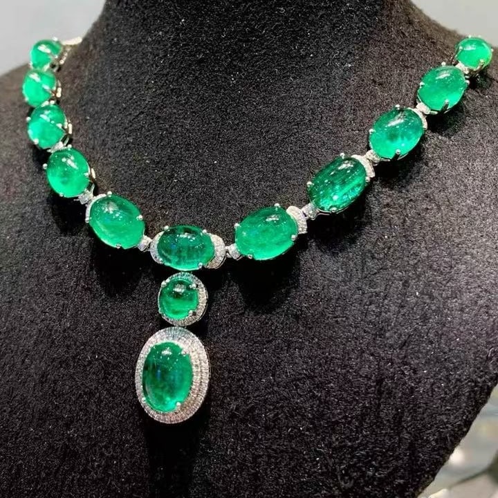 14k Gold 22 Ct Natural Emerald & Diamond Necklace - 2