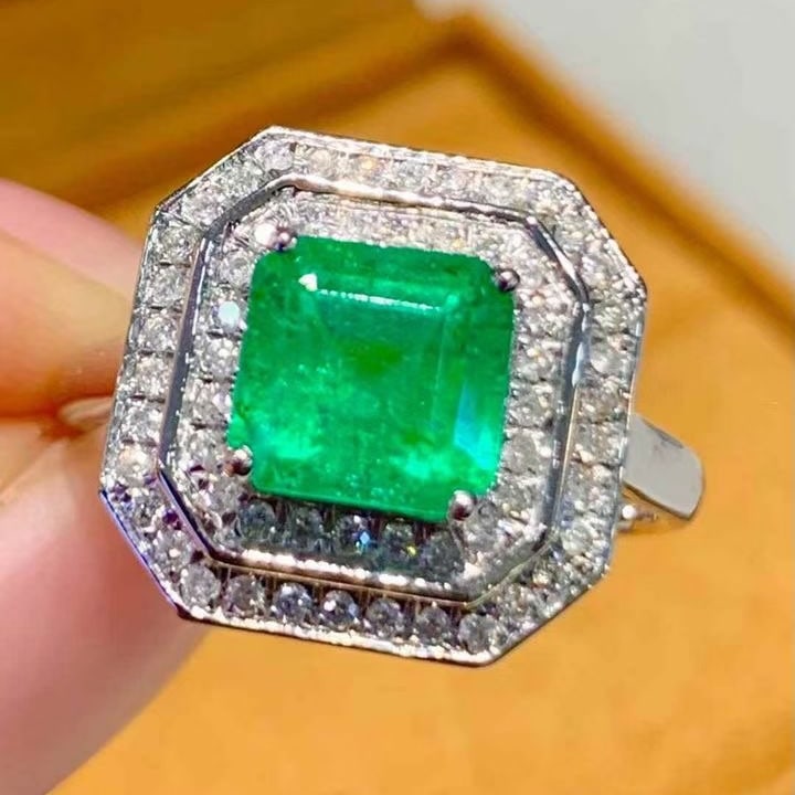 14k Gold 1.6 Ct Natural Emerald & Diamond Ring (1 of 7)