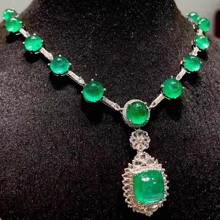 14k Gold 14.5 Ct Natural Emerald & Diamond & Sapphire Necklace - 2