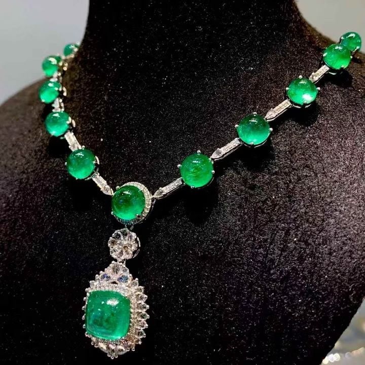 14k Gold 14.5 Ct Natural Emerald & Diamond & Sapphire Necklace - 3