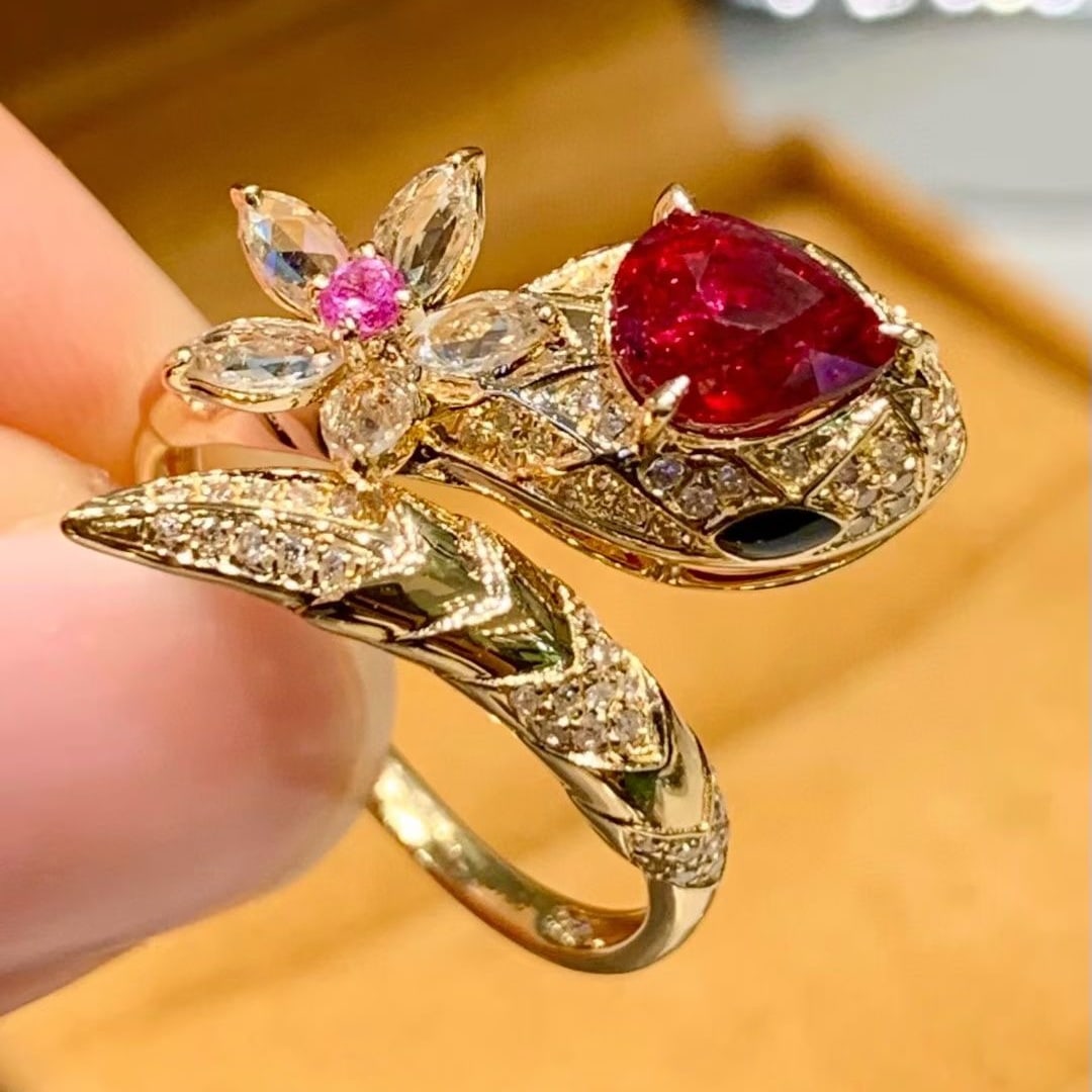 14k Gold 1.04 Ct Vivid Red Natural Ruby & Diamond Ring - 2