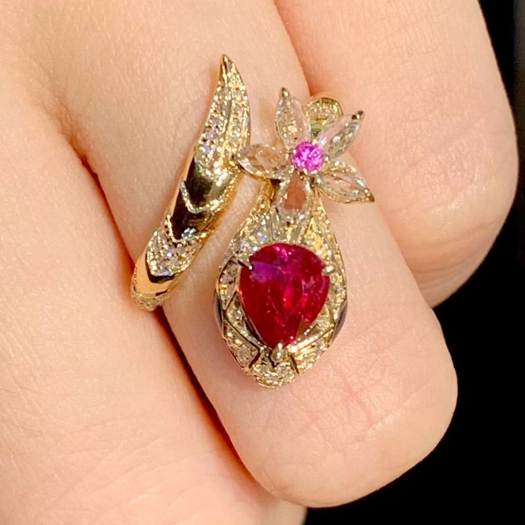 14k Gold 1.04 Ct Vivid Red Natural Ruby & Diamond Ring - 5
