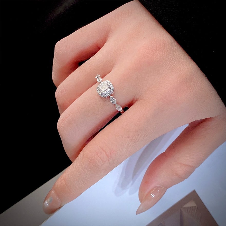 Gia Certified 14k Gold 0.95 Ctw Natural G Si1 Cushion Diamond Ring - 3