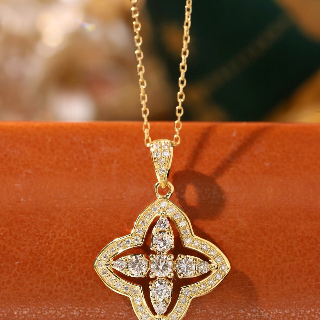 14k Gold 0.40 Ct Natural H Diamond Necklace: Ref:231131175 // gold content:14k gold // main gemstone:diamond // shape:round // carat weight:0. 40ct // clarity grade:vs-si // color:h // treatment:natural // cut grade:g // Condition: NewLow