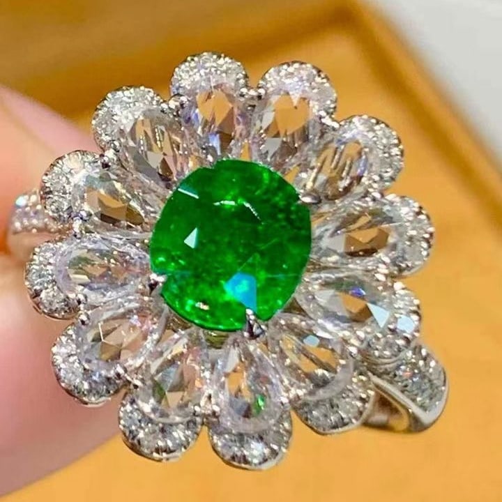 14k Gold 1.1 Ct Vivid Green Natural Tsavorite & Diamond & Sapphire Ring - 3