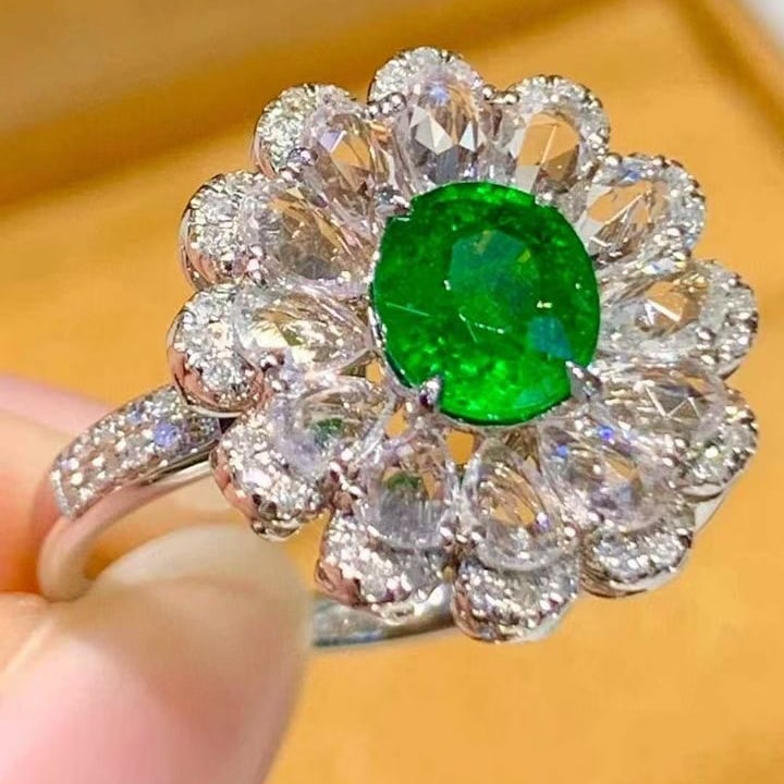 14k Gold 1.1 Ct Vivid Green Natural Tsavorite & Diamond & Sapphire Ring - 4