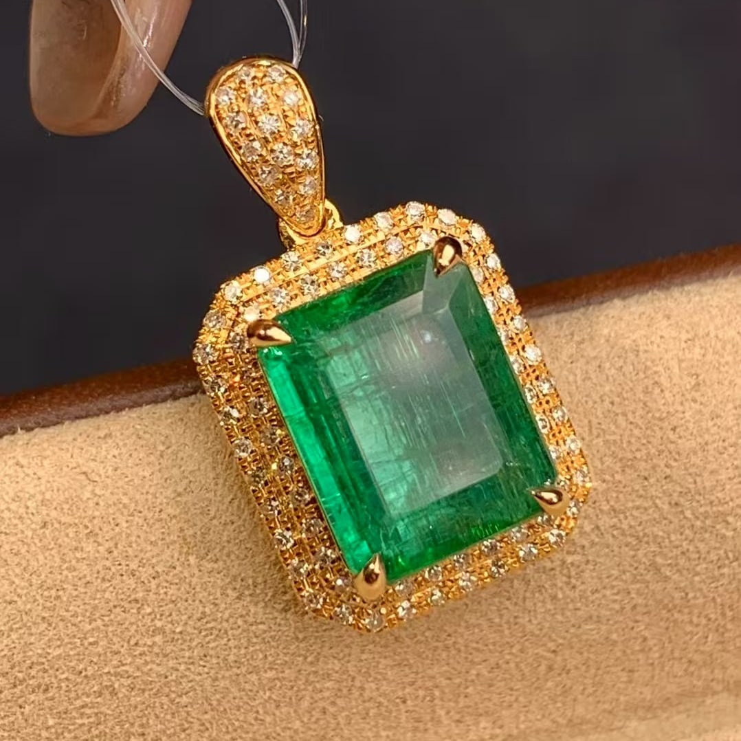 14k Gold 3.82 Ctw Natural Emerald & Diamond Pendant( Without Chain ) - 2