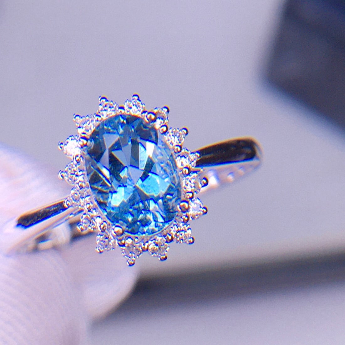 14k Gold 1.06 Ct Natural Aquamarine & Diamond Ring - 2