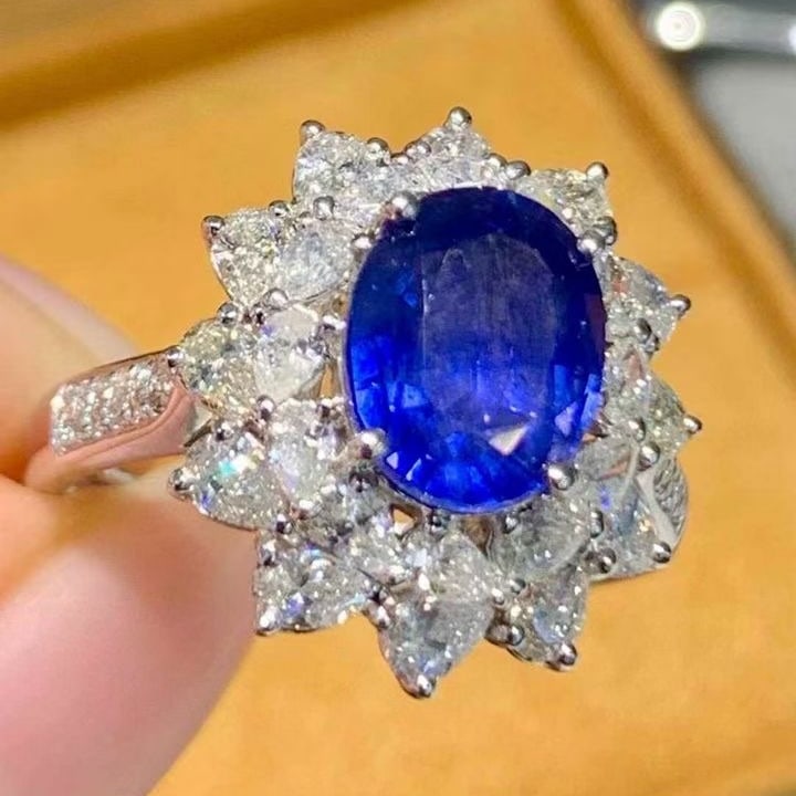 14k Gold 2.5 Ct Natural Sapphire & Diamond Ring - 2