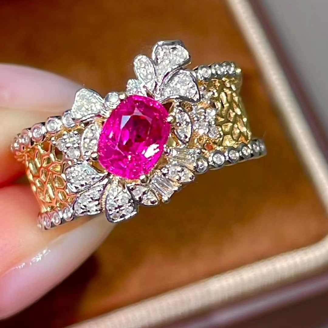 14k Gold 1.40 Ctw Natural Ruby & Diamond Ring: Ref:231131248 // gold content:14k gold // ring size:7. 25us // // main gemstone:ruby // shape:cushion // carat weight:1. 05ct // color:red // treatment:natural // // adjacent gemstone 2 : diamond // s