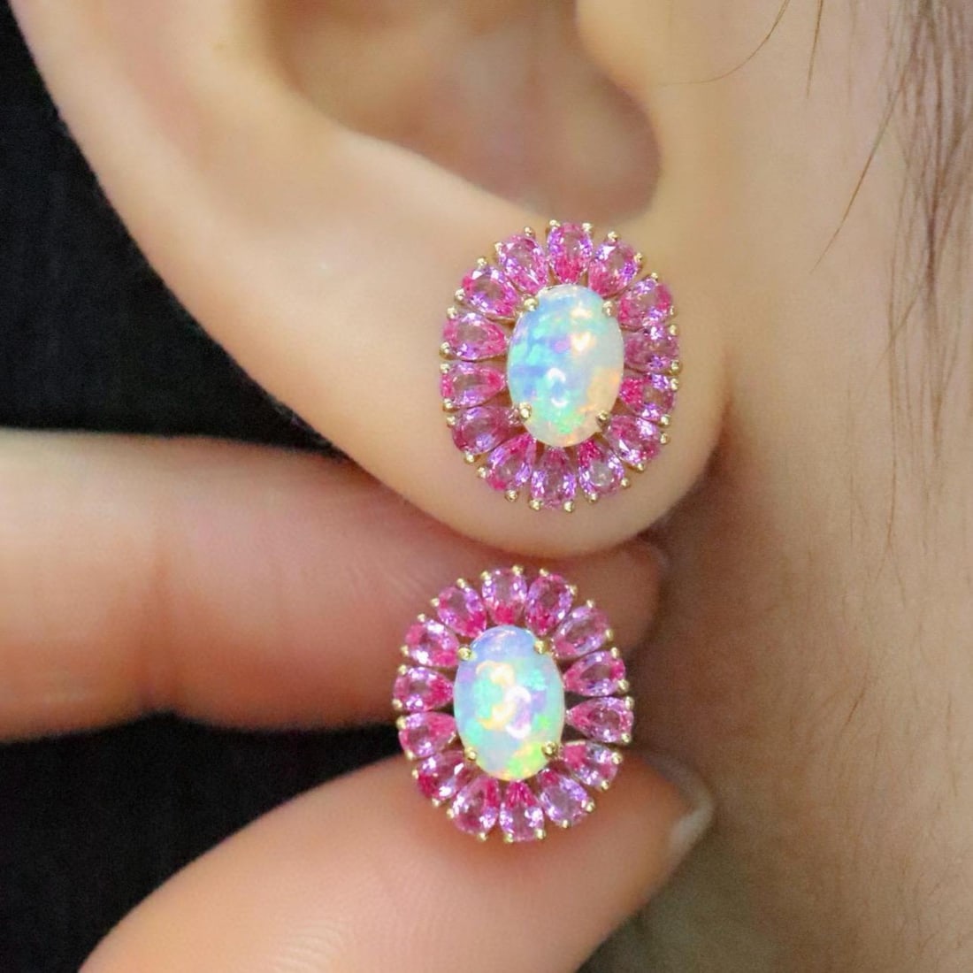 14k Gold 2.89 Ctw Natural Opal & Sapphire Earrings: Ref:231131254 // gold content:14k gold // main gemstone:opal // shape:oval // carat weight:0. 85ct // color:color // treatment:natural // // adjacent gemstone 2 : sapphire // number of stones:30 //