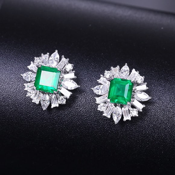 14k Gold 1.26 Ctw Natural Emerald & Diamond Earrings - 5