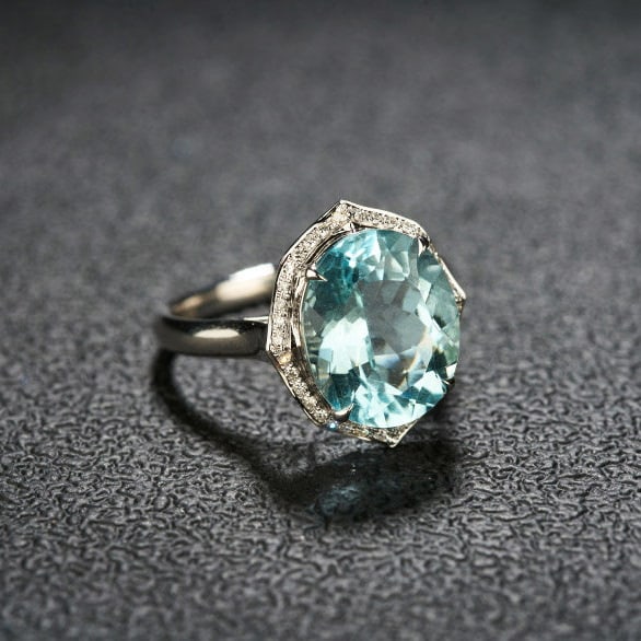 14k Gold 4.69 Ct Natural Aquamarine & Diamond Ring - 2