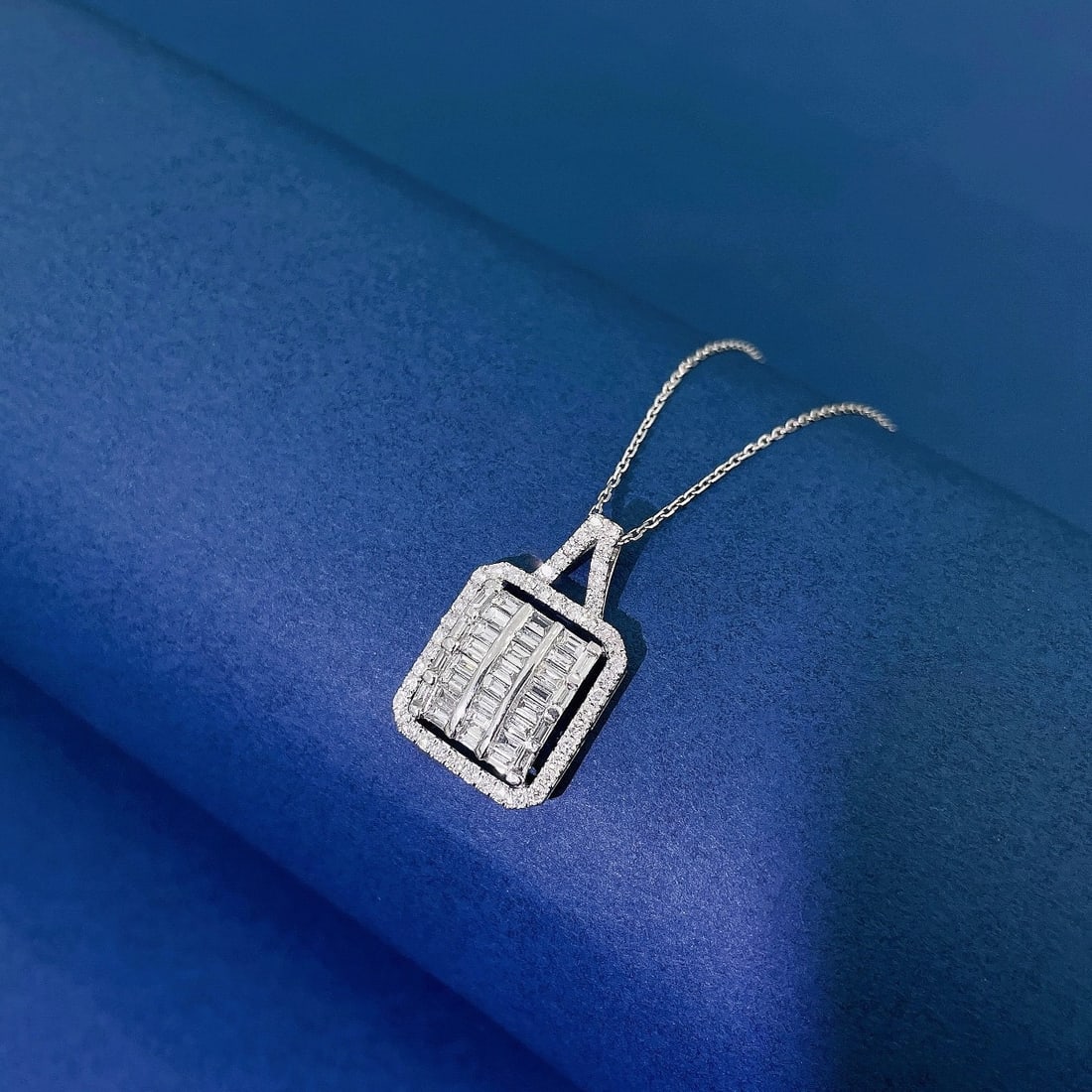 14k Gold 0.85 Ctw Natural H Diamond Necklace - 3