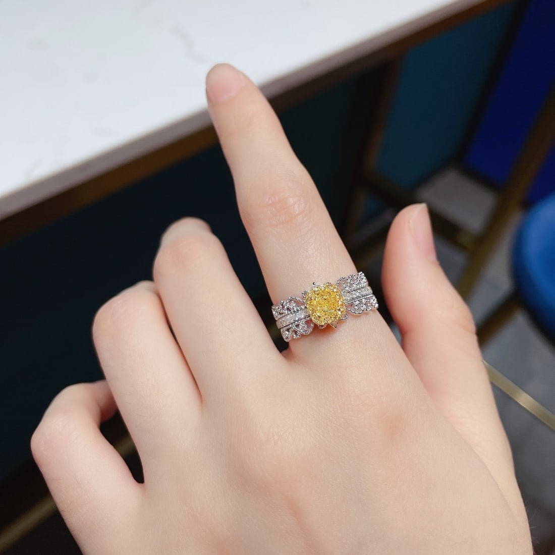 14k Gold 0.72 Ctw Natural Yellow Diamond & Diamond Ring - 6