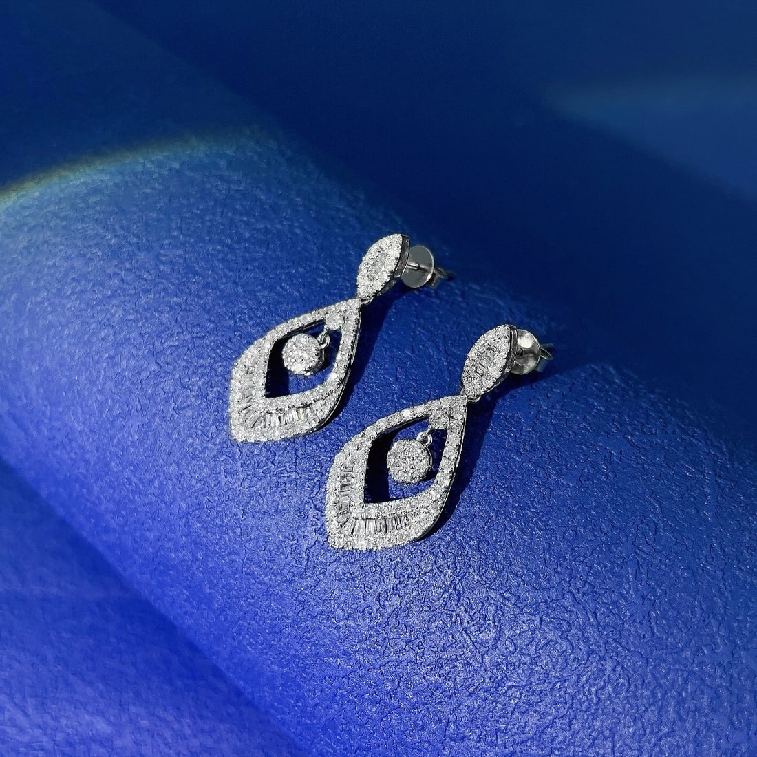 14k Gold 1.12 Ctw Natural H Diamond Earrings - 3