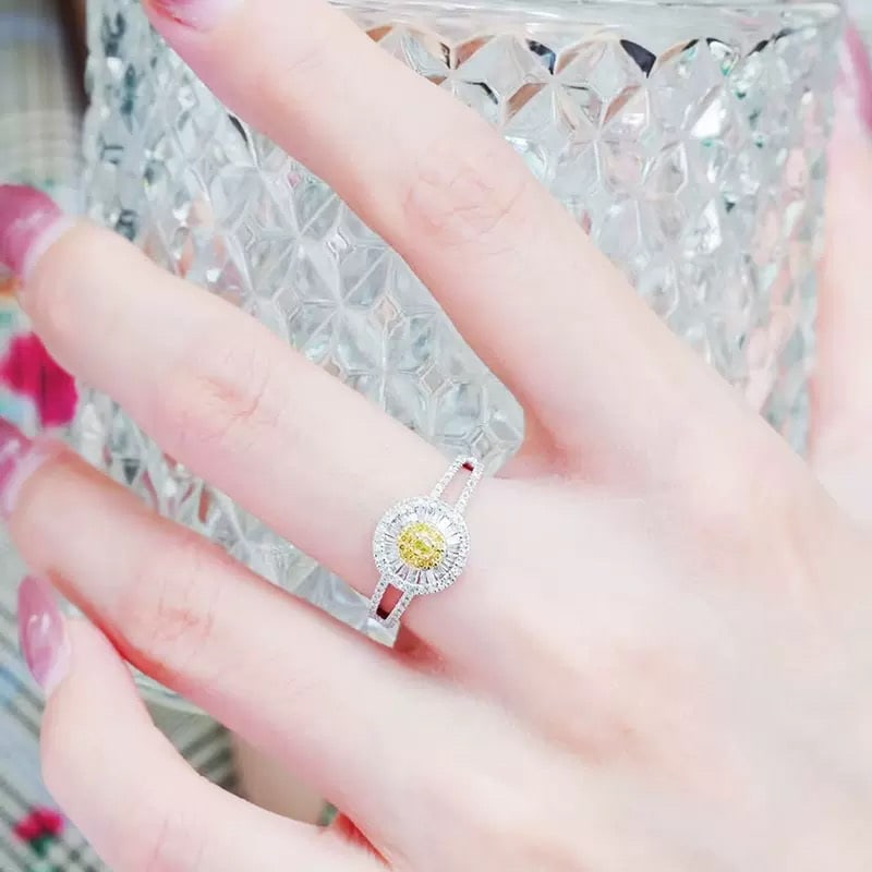 14k Gold 0.7 Ct Natural Color Diamond Ring - 6