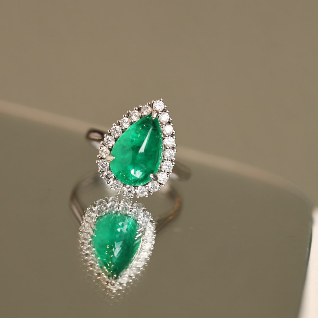 14k Gold 4.15 Ctw Natural Emerald & Diamond Ring/pendant( Without Chain ): Ref:231132093 // gold content:14k gold // ring size:7. 25us // // main gemstone:emerald // shape:pear // carat weight:3. 57ct // color:green // treatment:natural // // adjacent gemstone 2 :