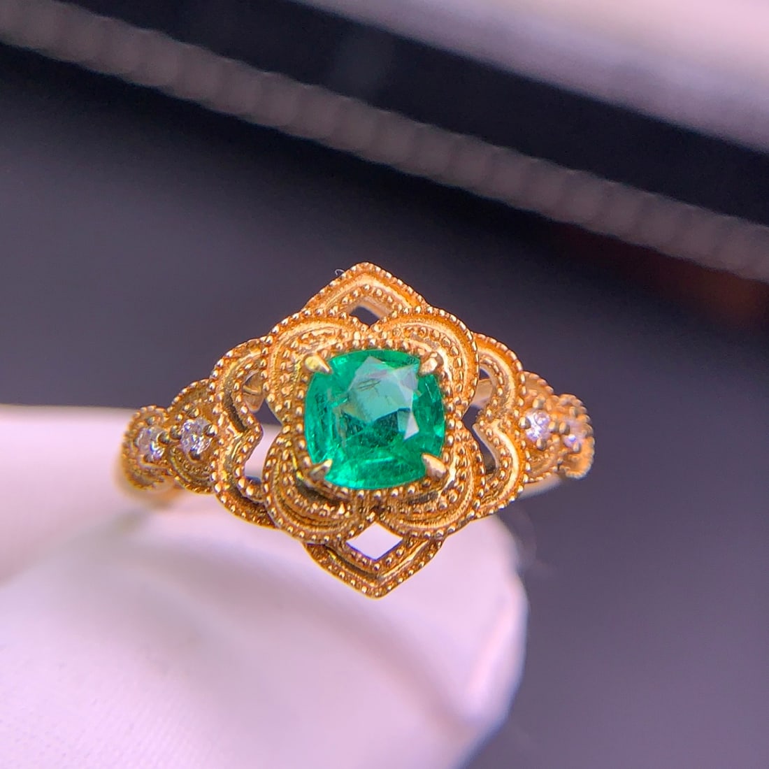 14k Gold 0.53 Ct Natural Emerald & Diamond Ring - 4