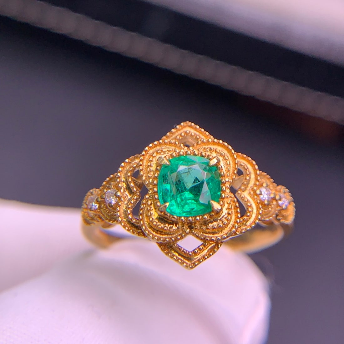 14k Gold 0.53 Ct Natural Emerald & Diamond Ring - 6