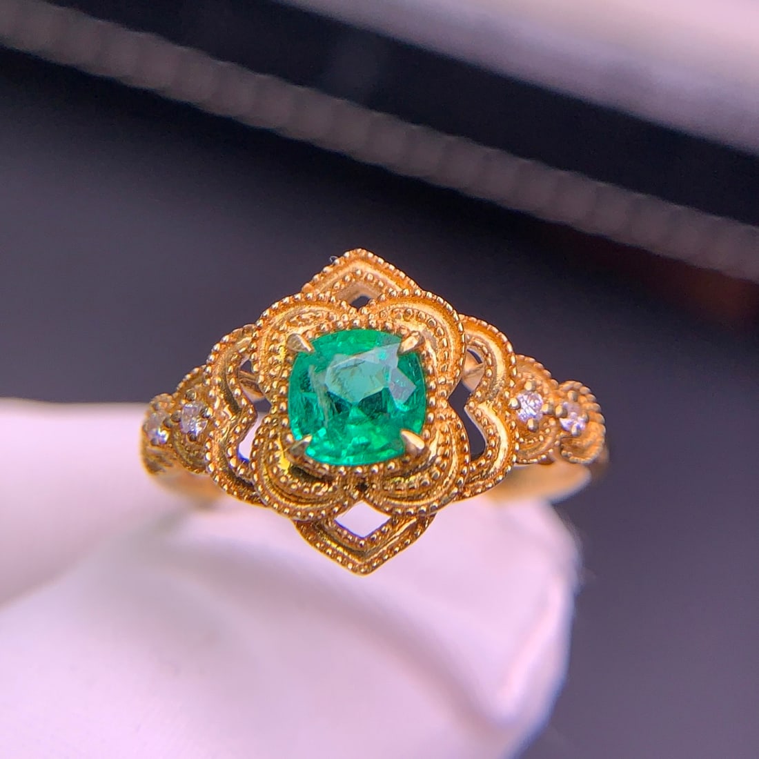 14k Gold 0.53 Ct Natural Emerald & Diamond Ring - 7