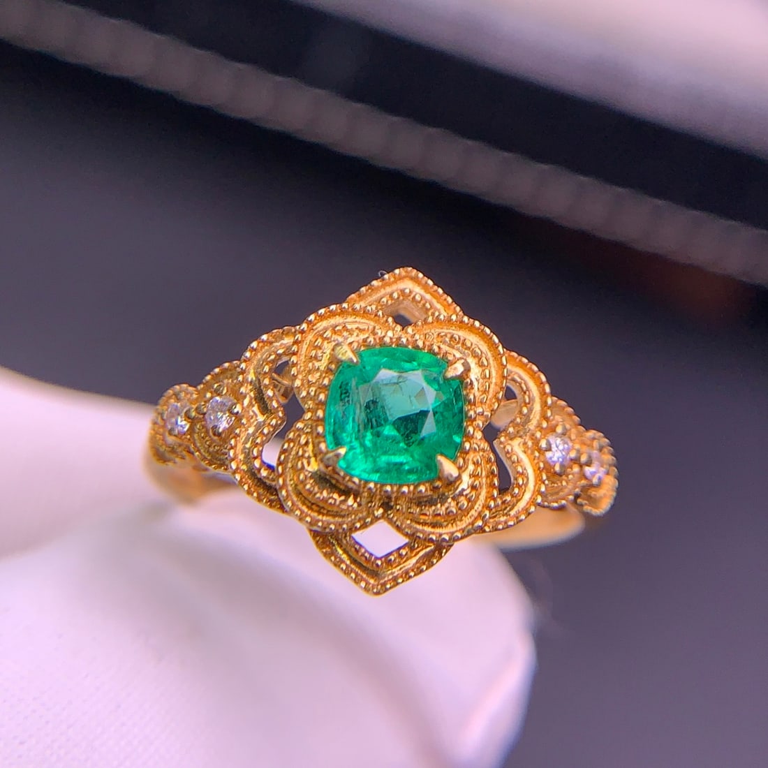 14k Gold 0.53 Ct Natural Emerald & Diamond Ring - 8