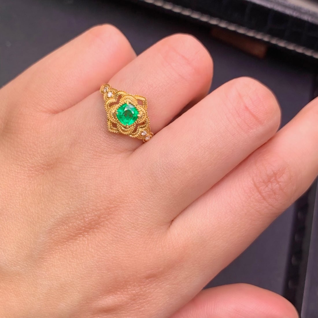 14k Gold 0.53 Ct Natural Emerald & Diamond Ring - 9