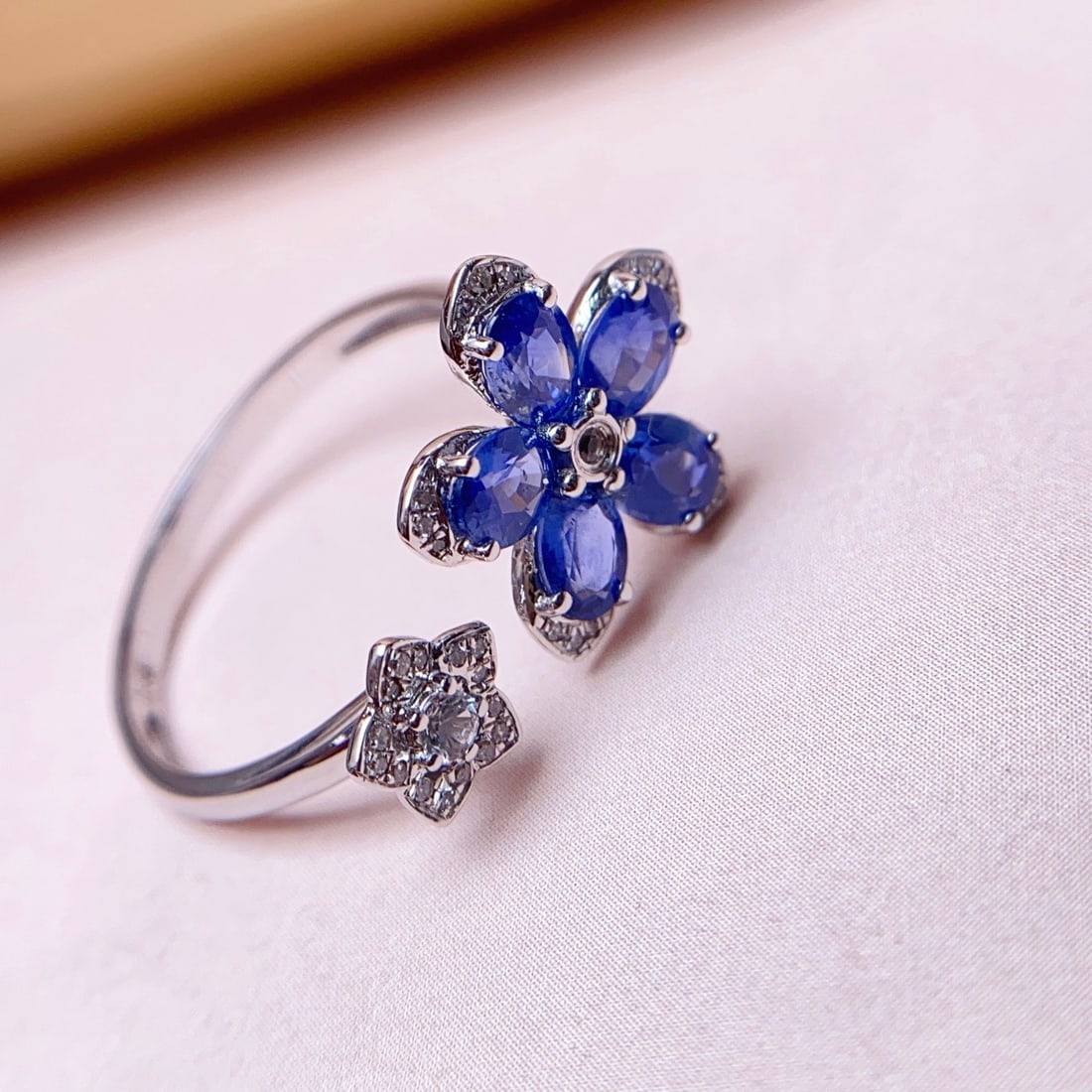 14k Gold 2.00 Ct Natural Sapphire & Diamond & Sapphire Ring - 2